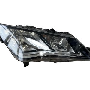 Seat Leon 5F ST kombi r.v. 2017 pravé přední světlo halogen 5F1941006B S5VX3T47022