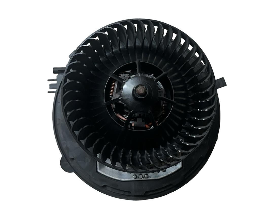 Škoda Superb 3 sedan r.v. 2018 ventilátor topení 5Q0907521E S5VX3T80987